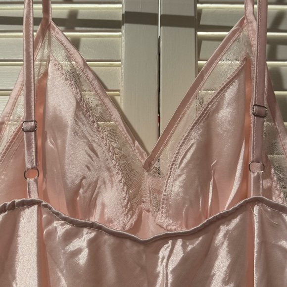 Silky Chemise & Robe - Picture 5 of 6